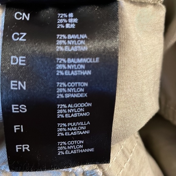 KUHL Nylon Cotton Blend Shorts Size 10 - Picture 9 of 9